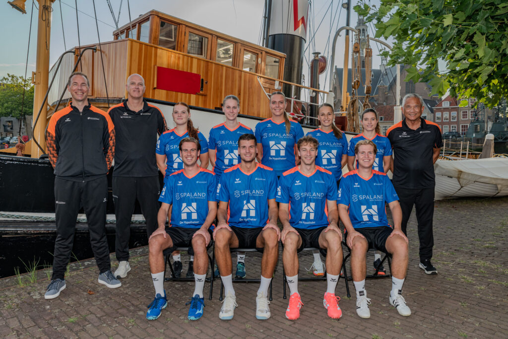 De teamfoto’s staan op Flickr