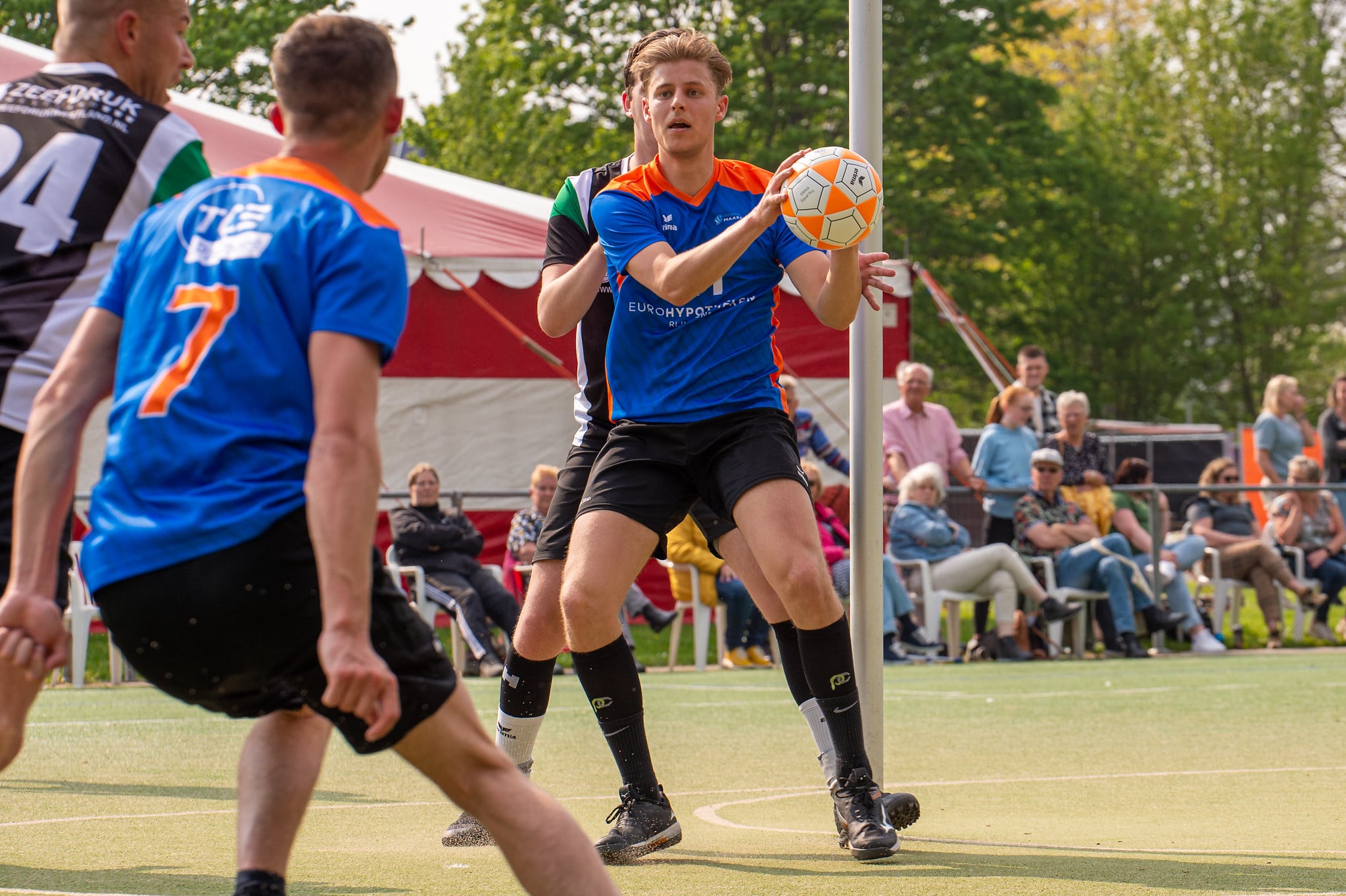 c.k.c. Maassluis komt net te kort tegen veerkrachtig Achilles (Hg) Korfbalvereniging c.k.c c.k.c. Maassluis komt net te kort tegen veerkrachtig Achilles (Hg) Korfbalvereniging c.k.c